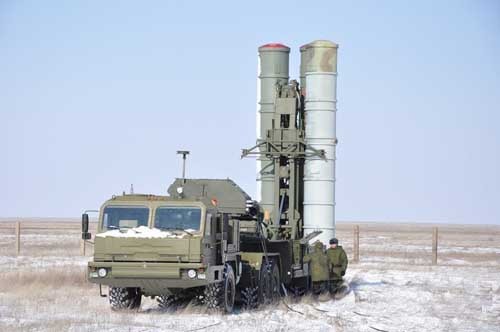 Hệ thống tên lửa phòng không S-400 do Nga chế tạo